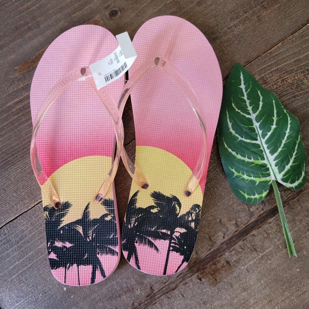 Aeropostal Flip Flops